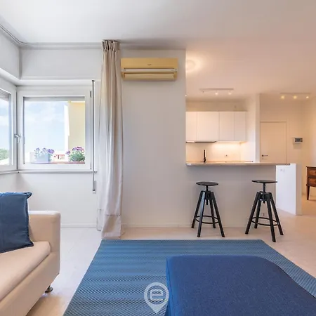 Estay - Panoramic Seaview 2 Apartment