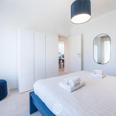 Panoramic Seaview 2 アパート クアルトゥ・サンテーレナ